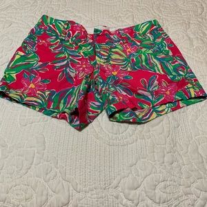Lilly size 4 shorts